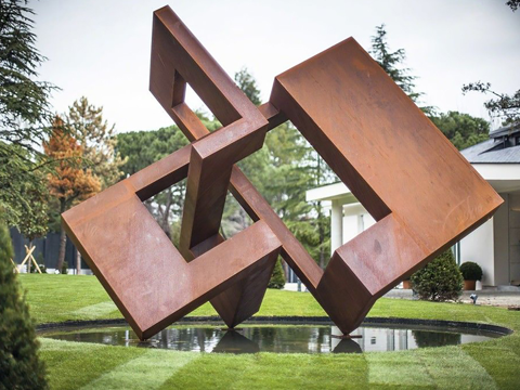 现代雕塑小品 金属循环转折雕塑su模型