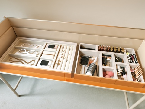 现代首饰柜 手表梳妆收纳盒 珠宝 首饰盒 首饰 饰品收纳 托su模型