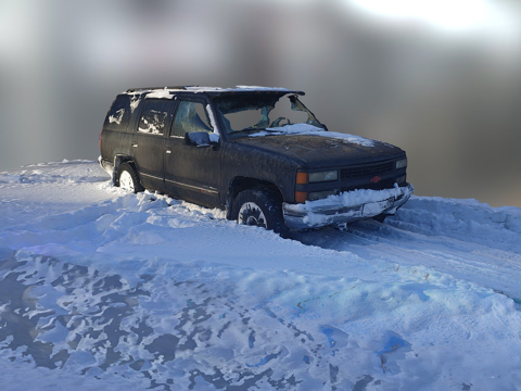 雪中的雪佛兰su模型