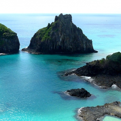  大海島嶼巖石 