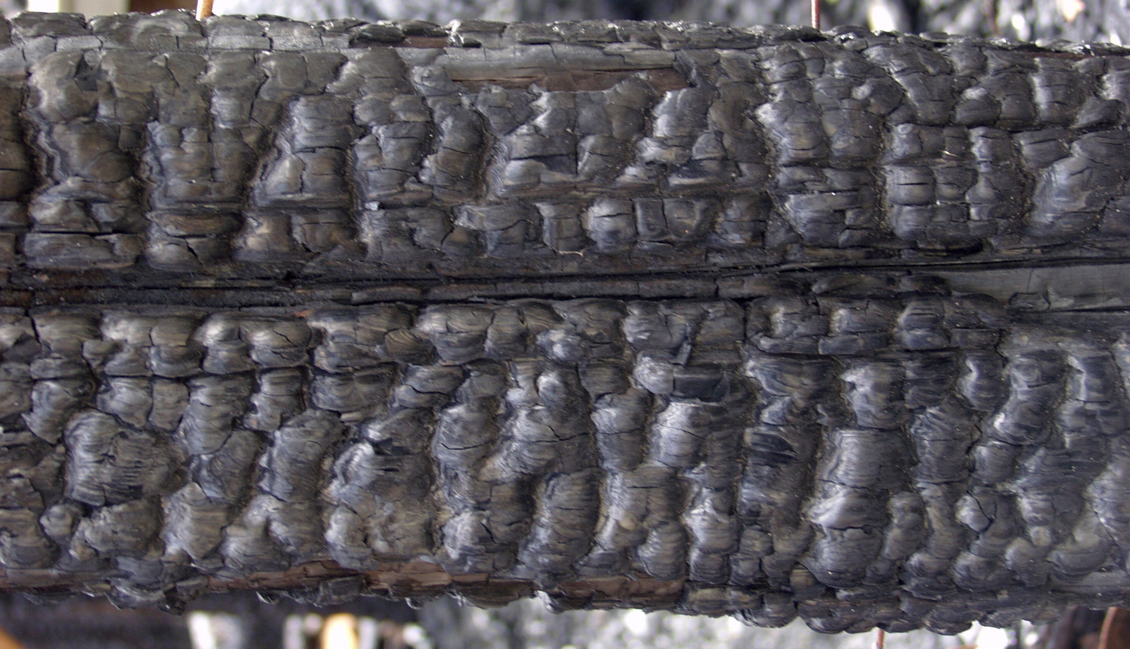 木材-燃烧过的-木梁(28)下载