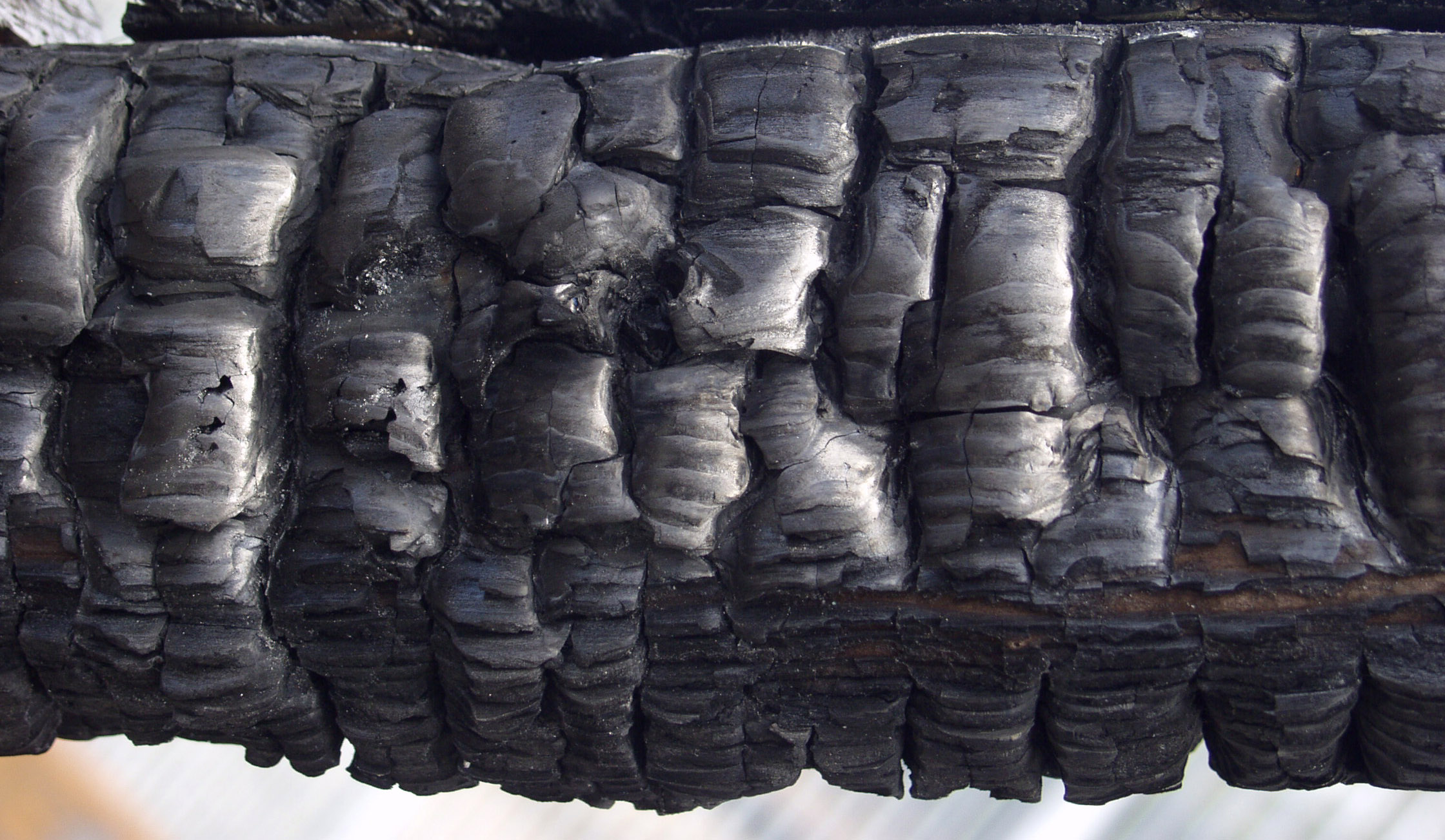 木材-燃烧过的-特写镜头(3)