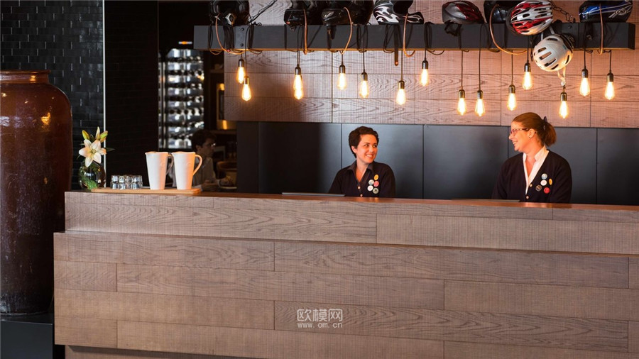 143544z0xa8hyaxzxa98f9