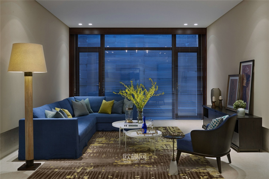 114703znisc8cmzq34bjii