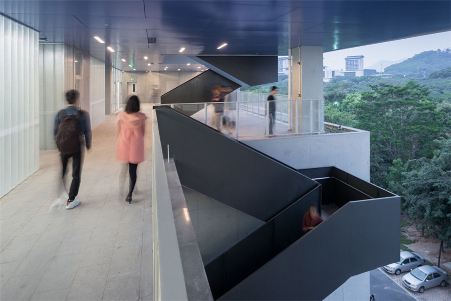 015-TSINGHUA-OCEAN-CENTER-960x640