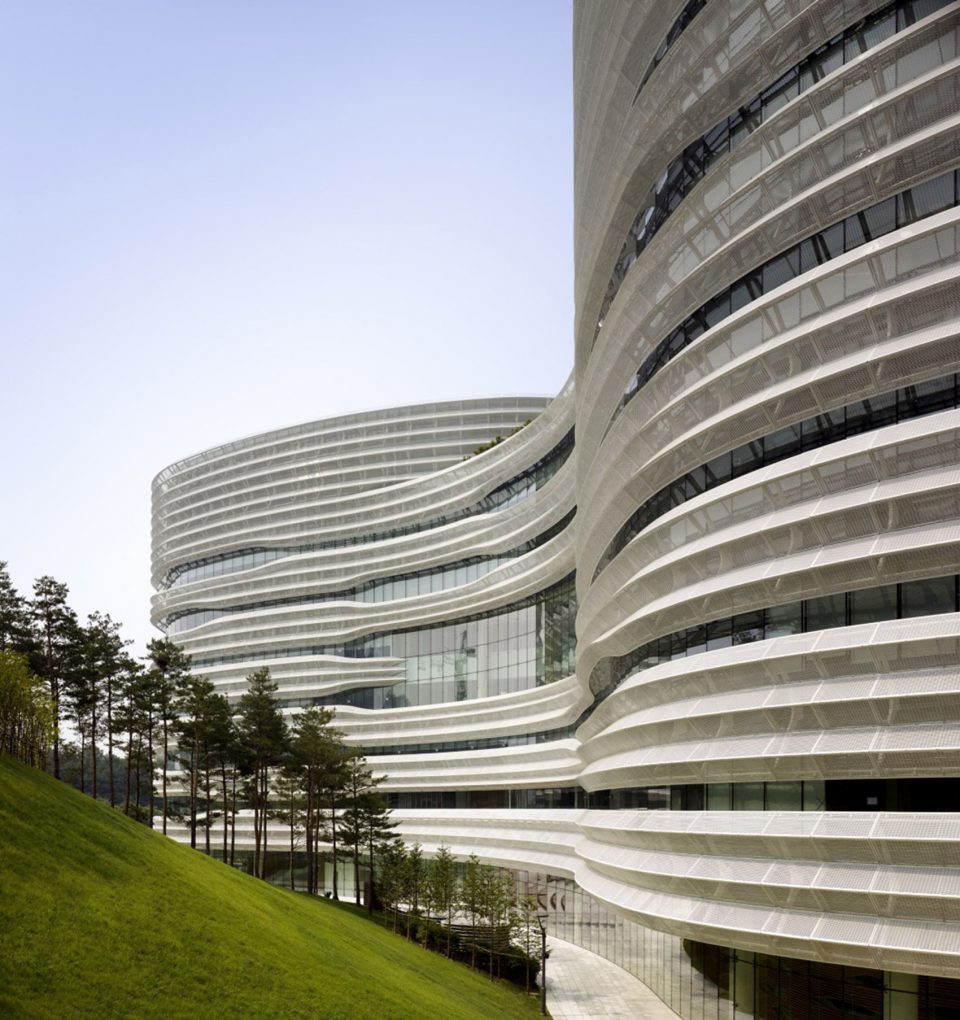 CJ-Blossom-Park-by-CannonDesign_003-960x1020