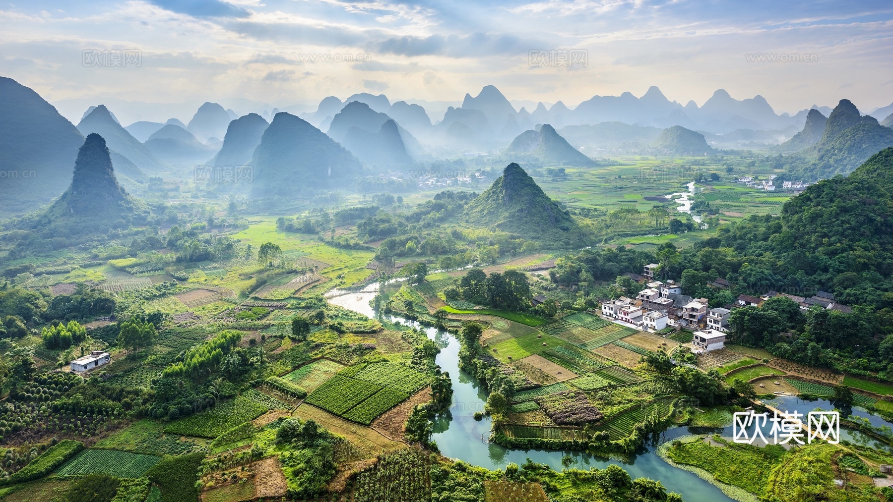 群山 河流 村落 稻田 自然风景下载