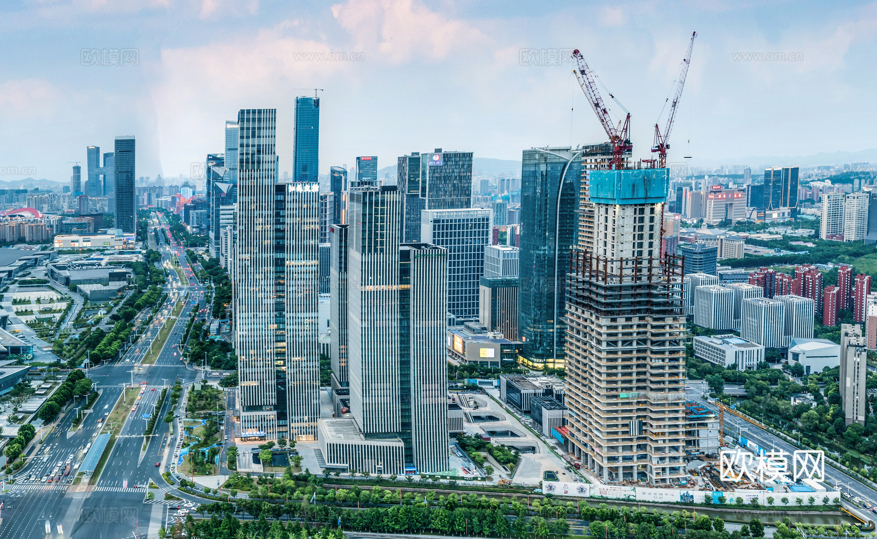 白天城市外景