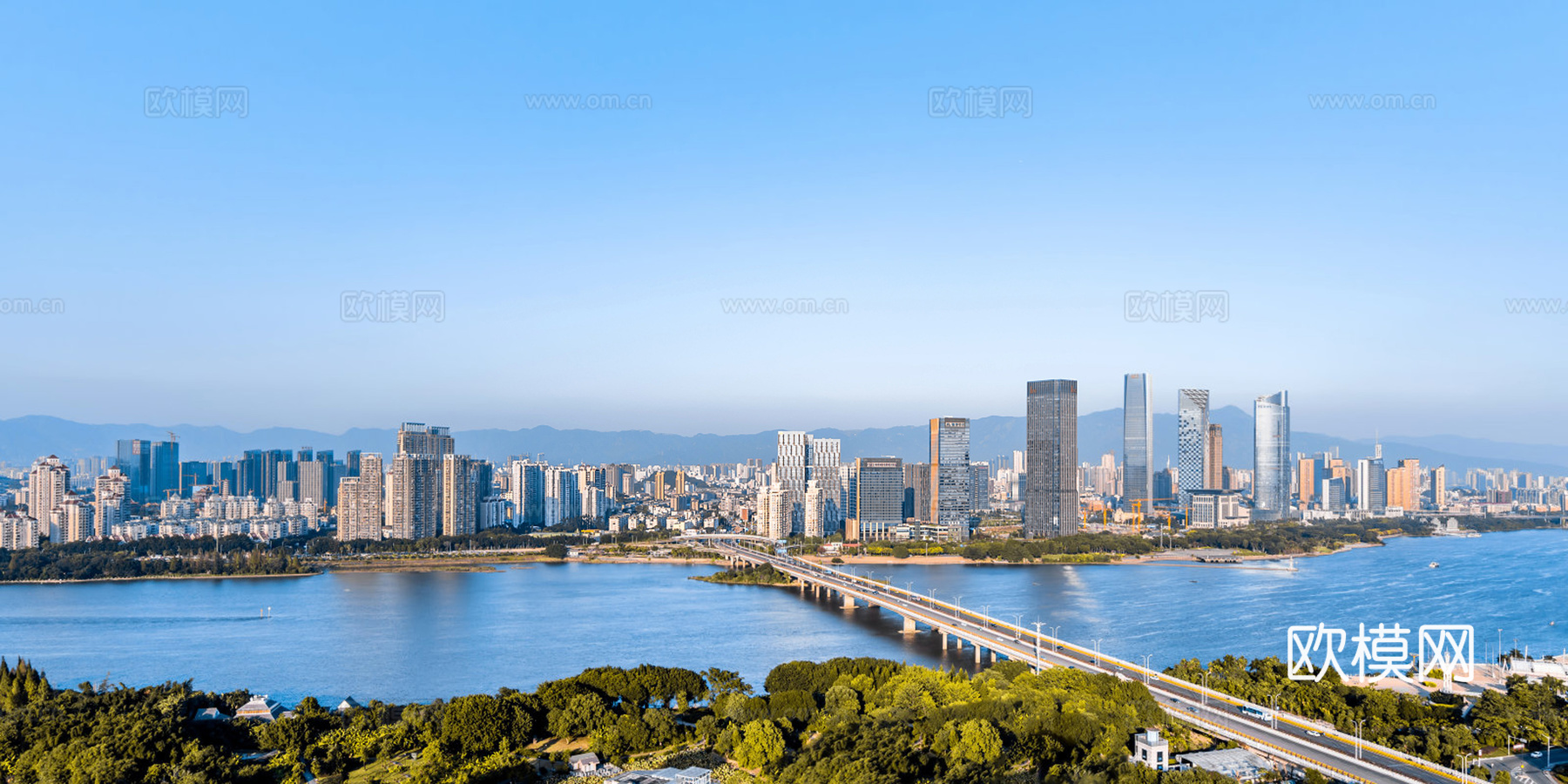 白天城市建筑   沿海  湖边  高楼  景观绿化