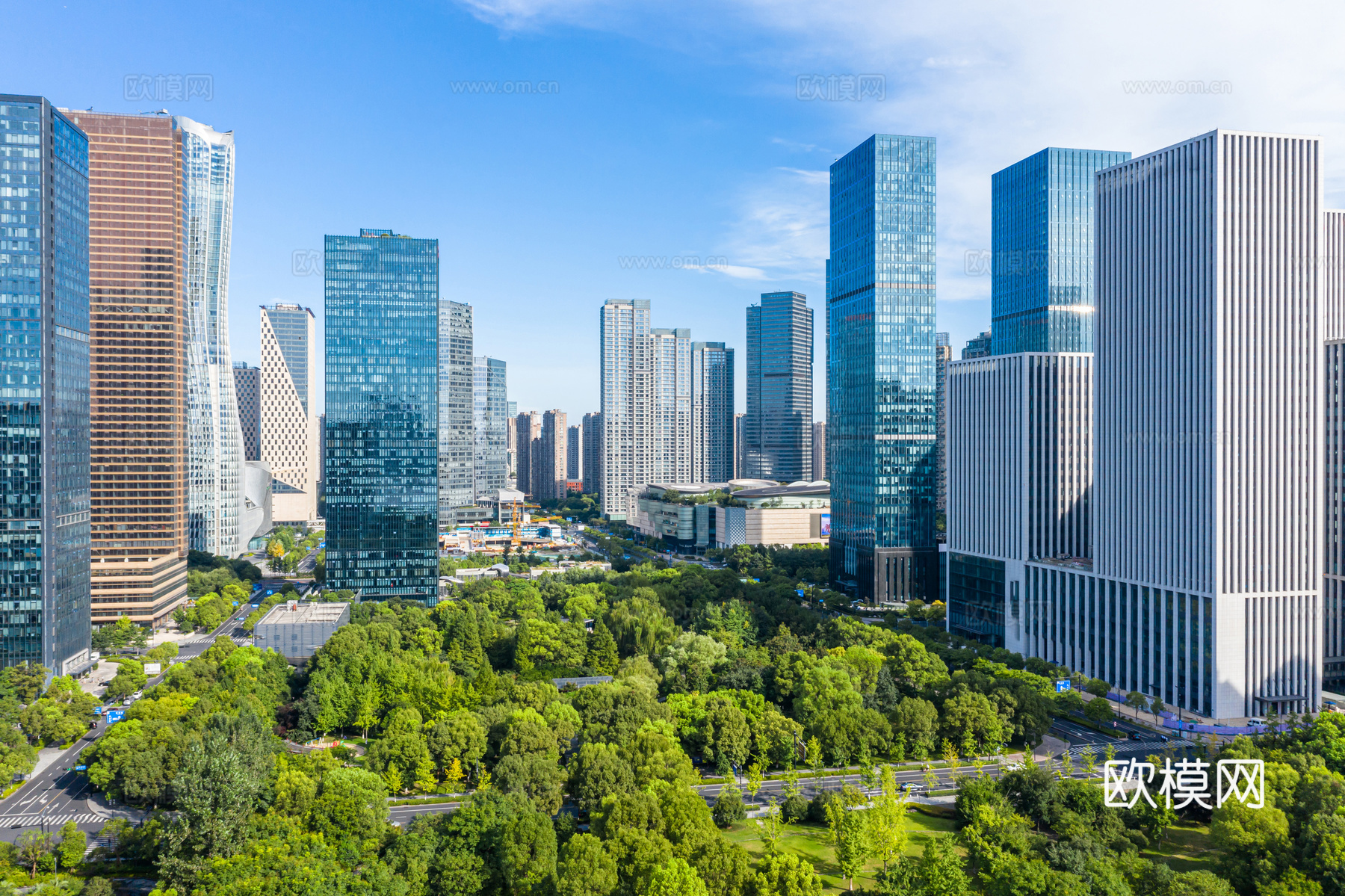 白天城市建筑  高楼  景观绿化