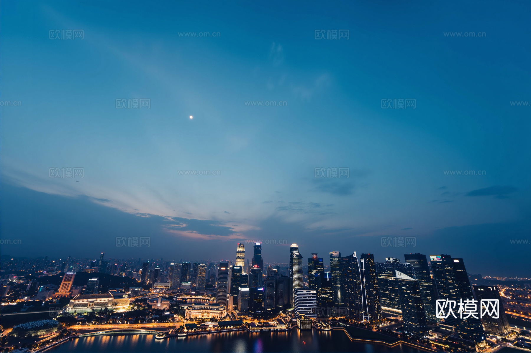 城市晚霞外景