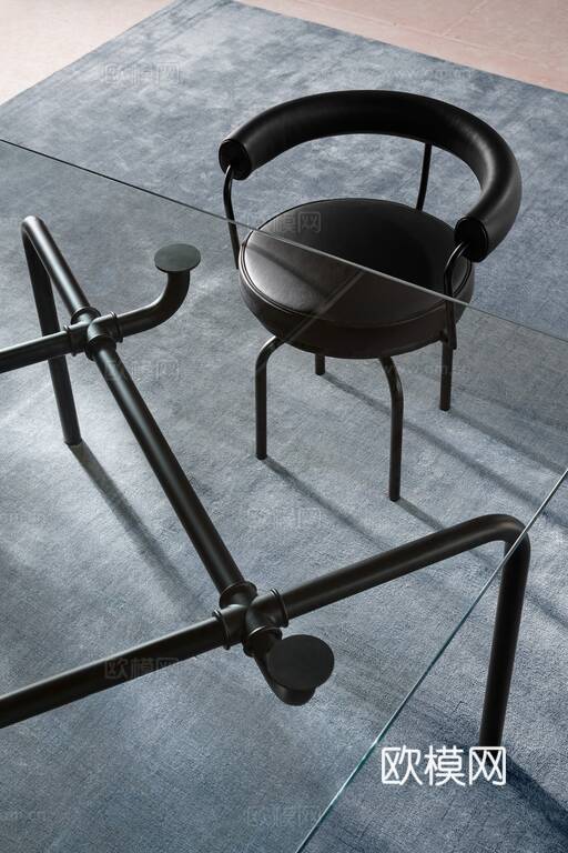 Cassina 中古风餐椅3d模型下载（渲染图2）