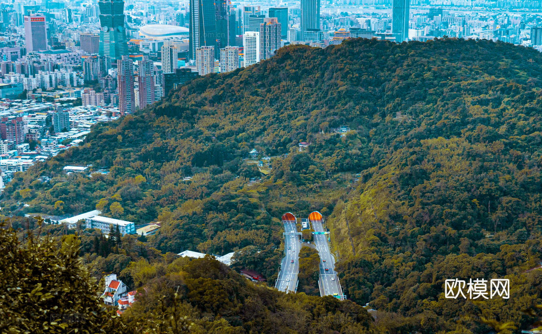 白天小区城市天空外景