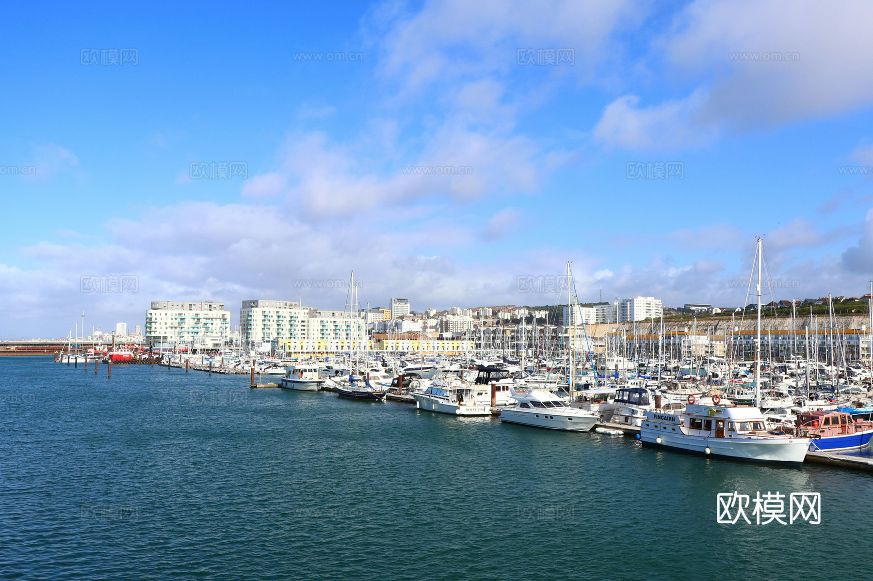 白天城市天空外景下载