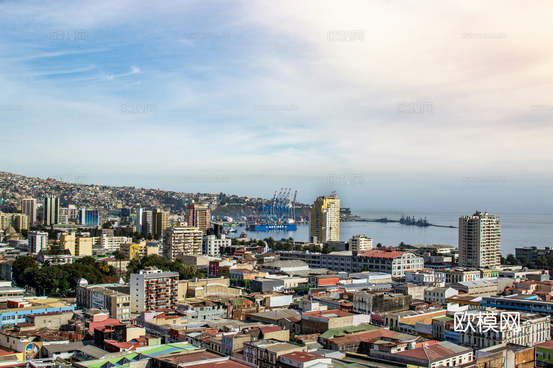 白天城市天空外景下载