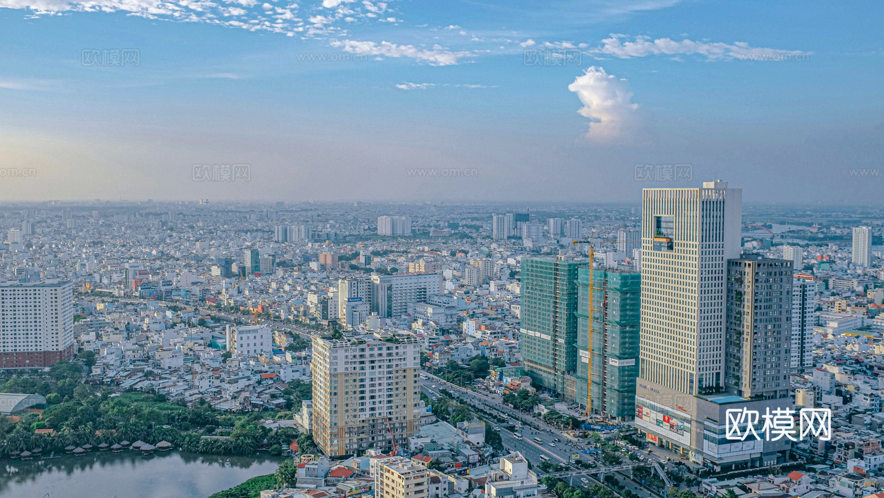 白天城市天空外景