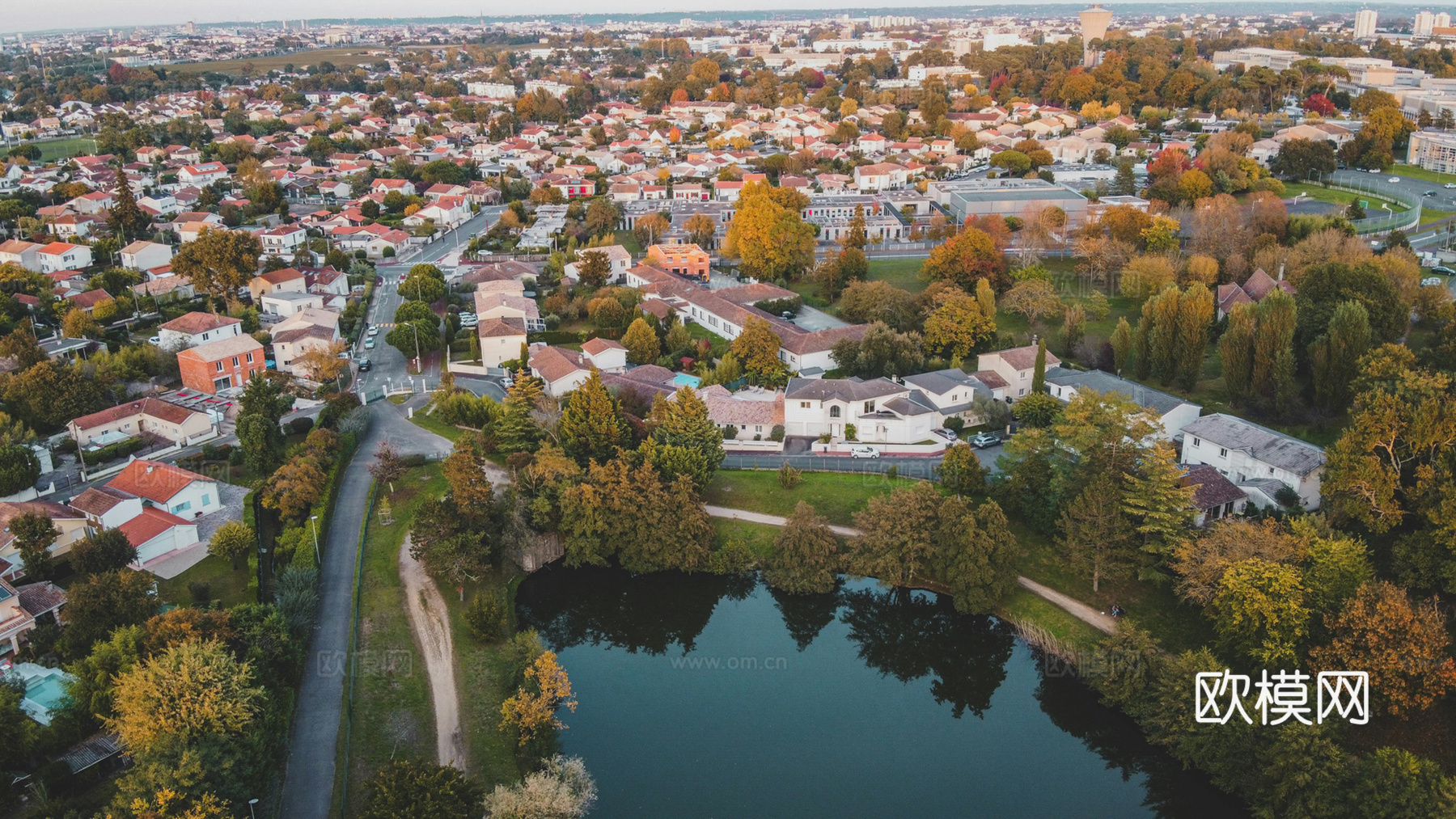 白天城市天空外景下载