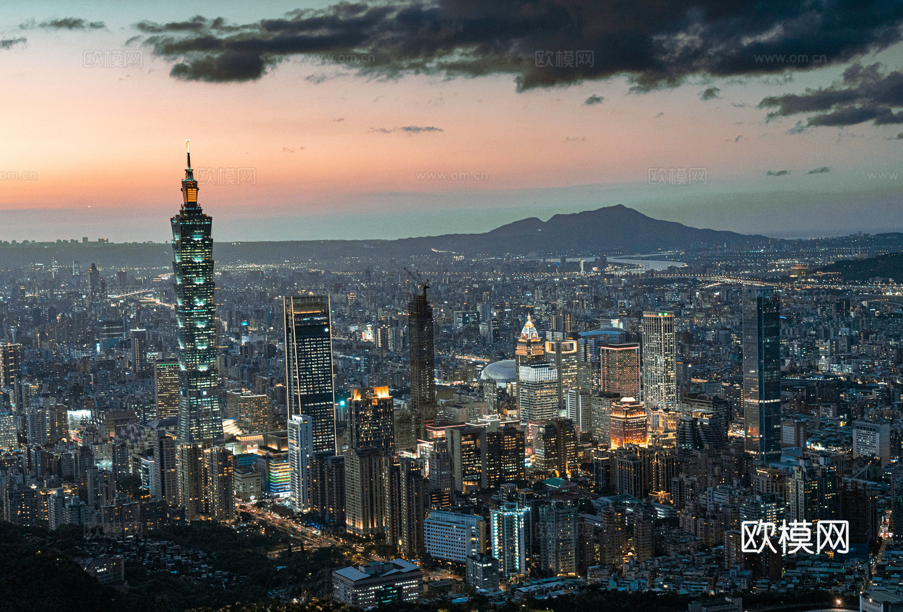 白天城市天空外景下载