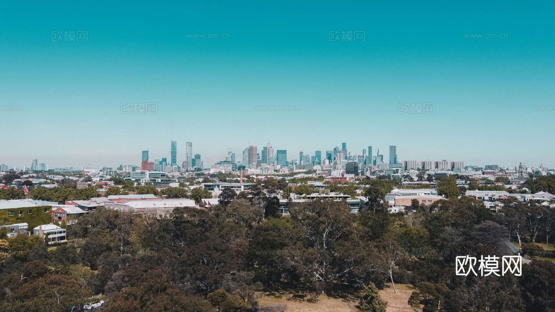 白天城市天空外景
