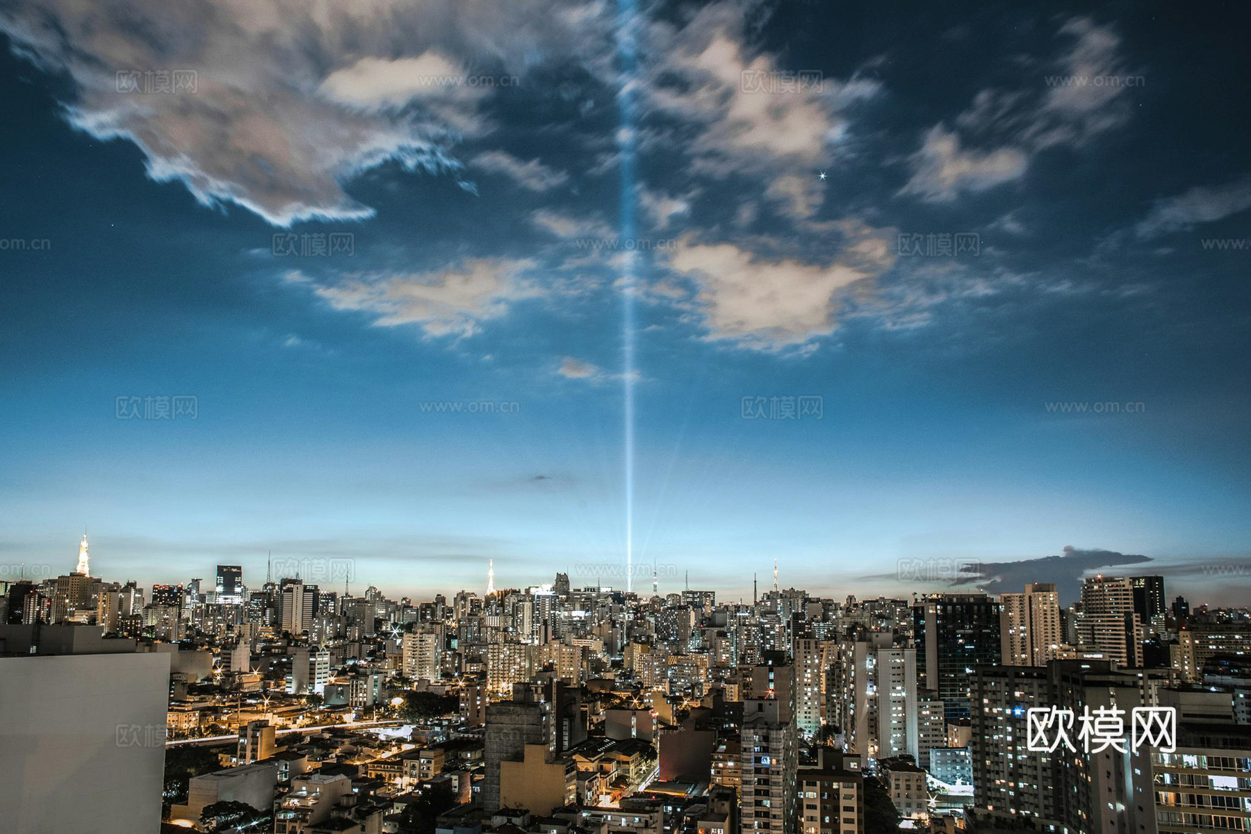 城市天空外景