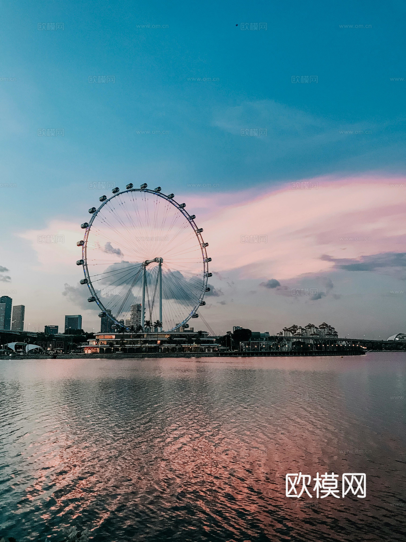 白天城市天空外景