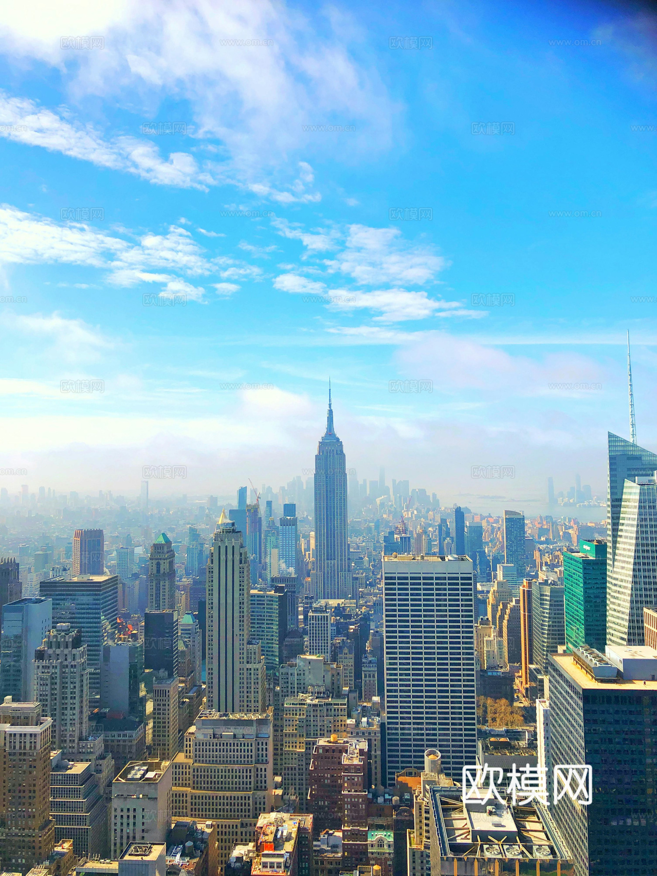 白天城市天空外景