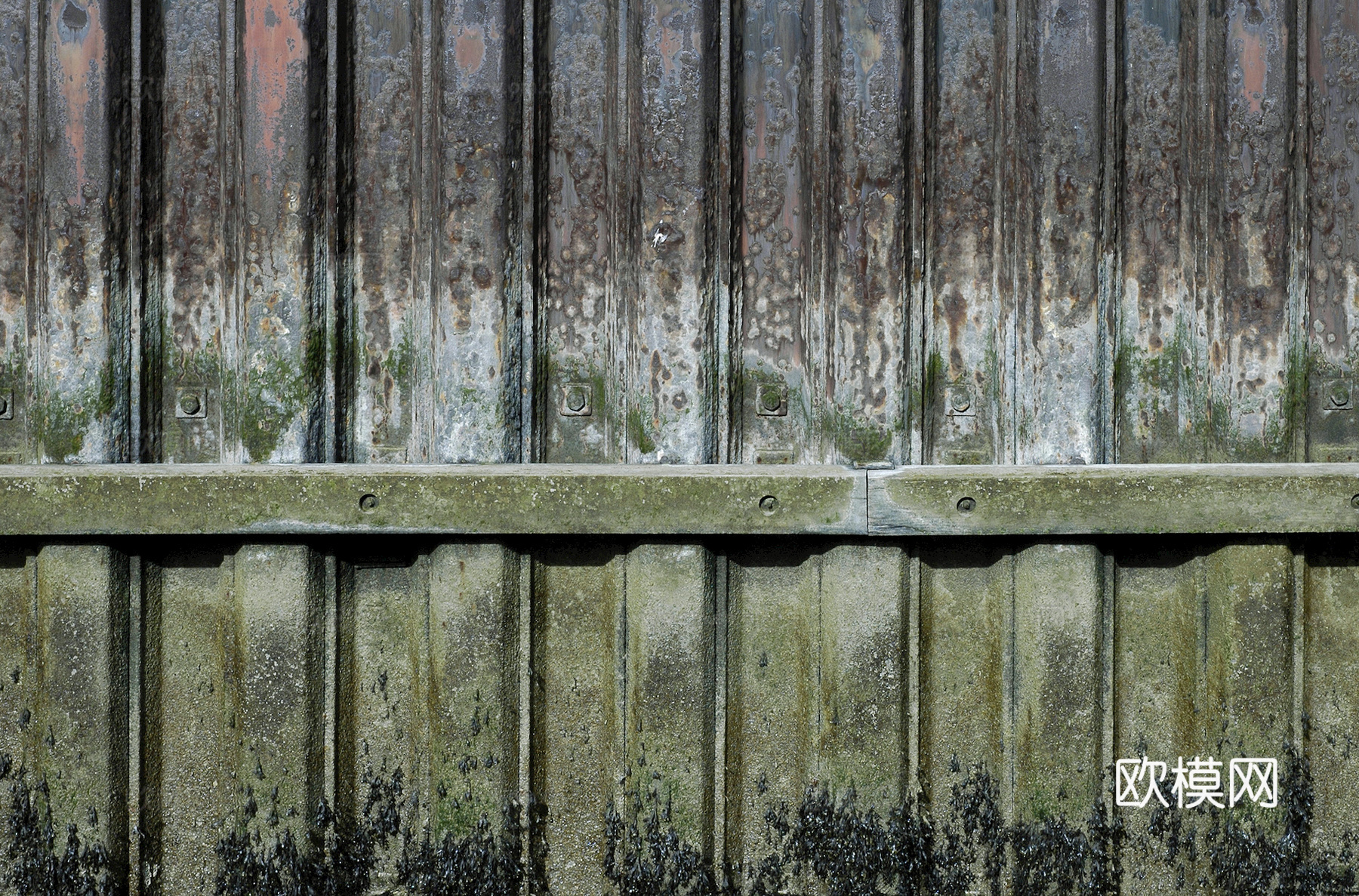 废弃金属锈蚀铁锈破旧金属生锈铁板划痕做旧金属 穿孔花纹金属板下载