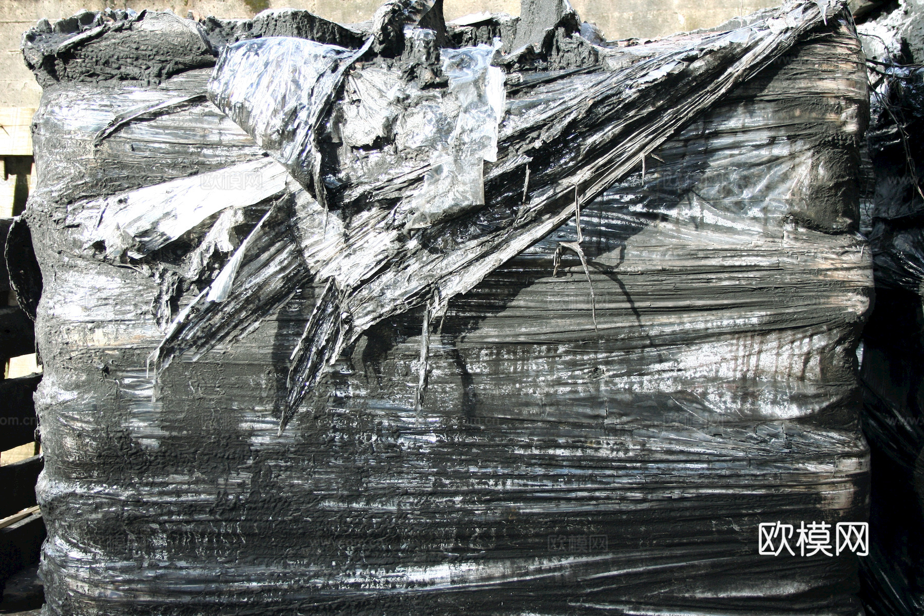 破损破旧塑料橡胶 废弃塑料橡胶 塑料布 轮胎下载