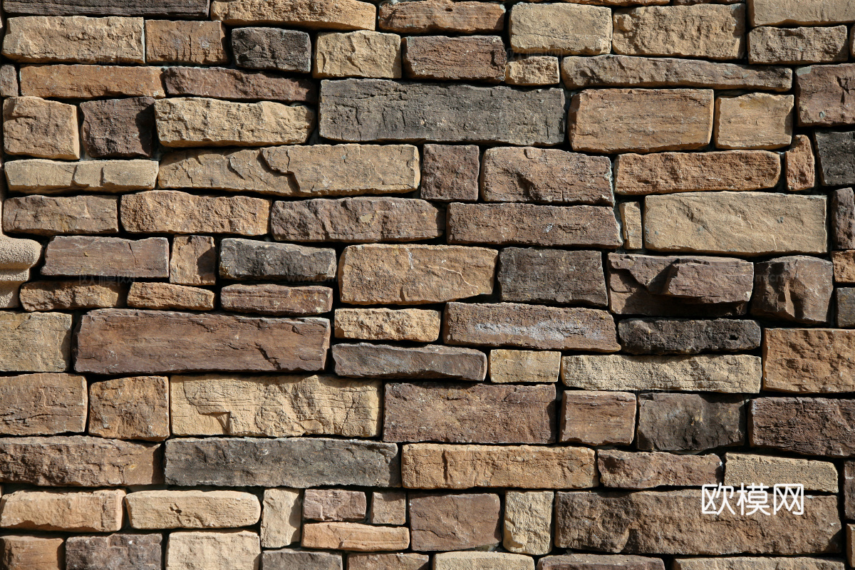 规则矩形形态干垒石，毛石墙面68