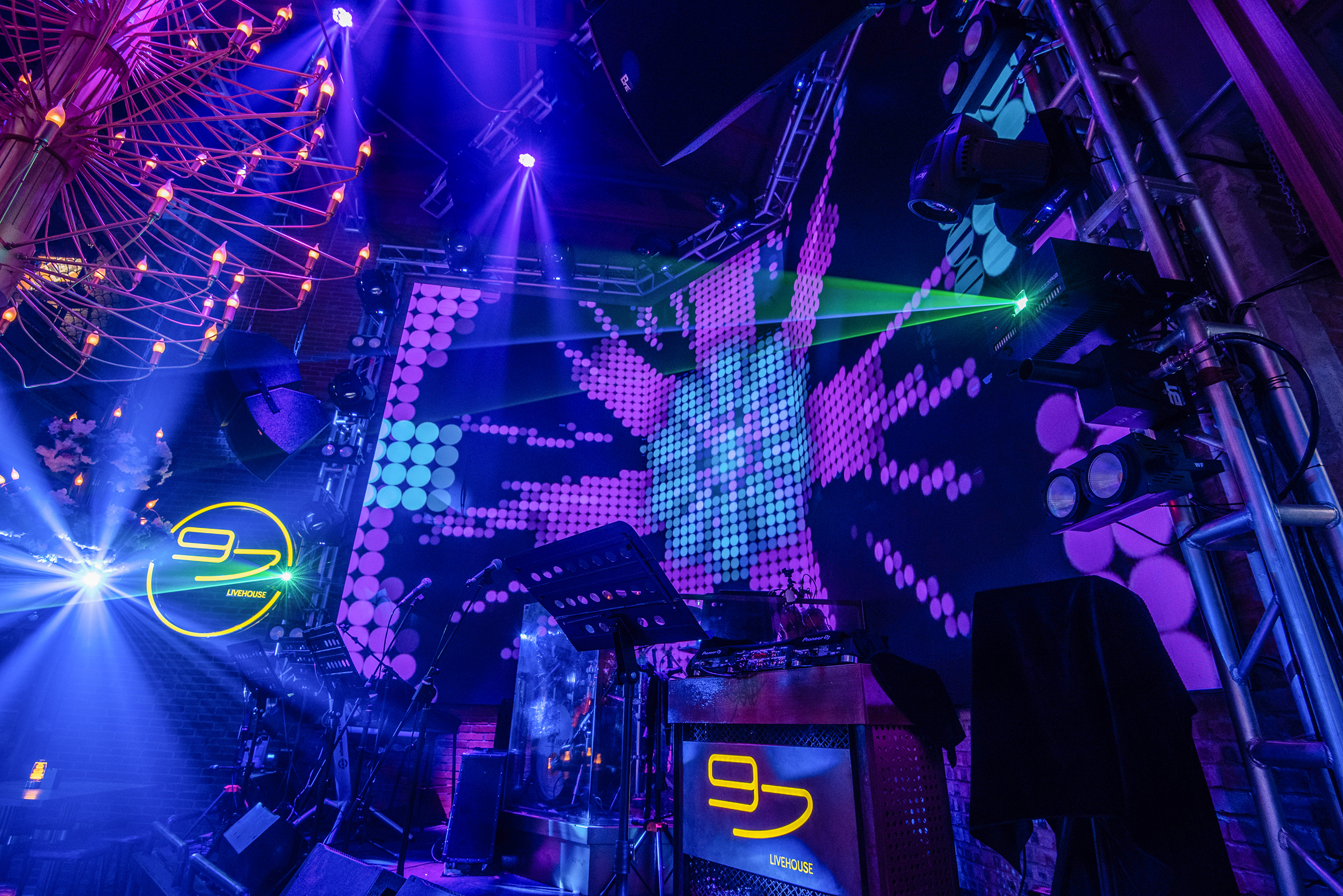 广西南宁97livehouse酒吧设计师晓峰67