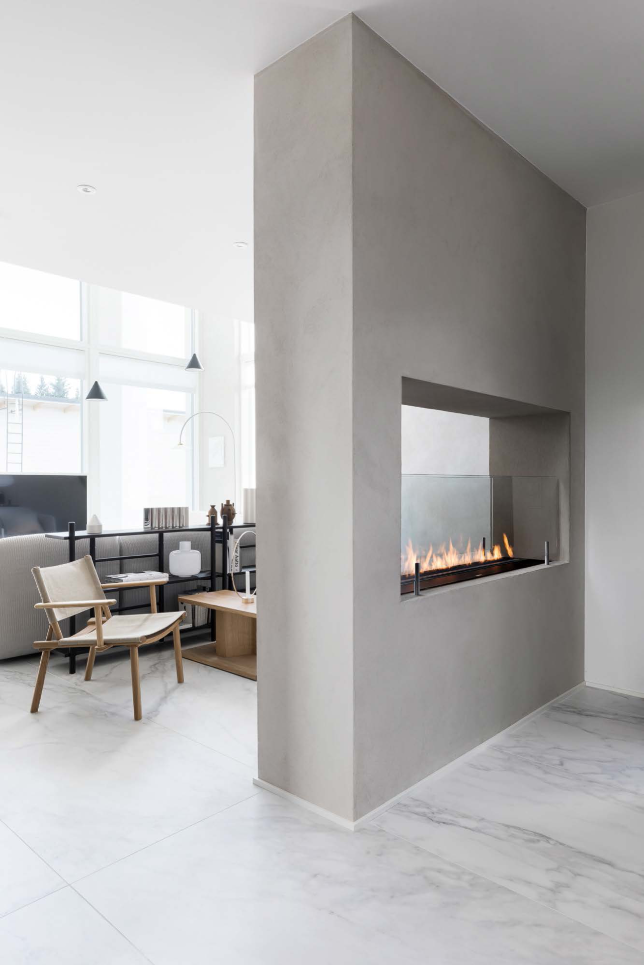 保证室内各角落均能感受浓浓暖意墙体中部设有一个真火壁炉通过一面半