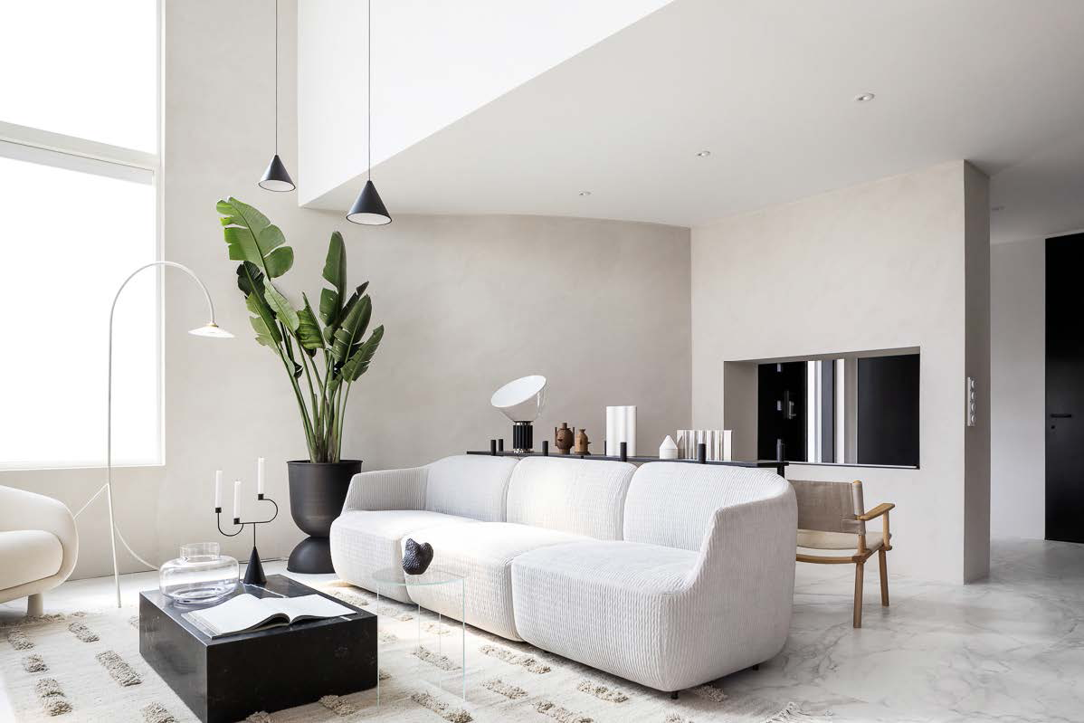 极简风设计挑高客厅显大又敞亮