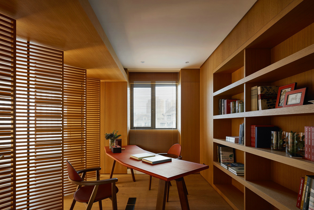 挑空书房精巧的书房一展主人才情,外可眺望院落,对景则遥相呼应主